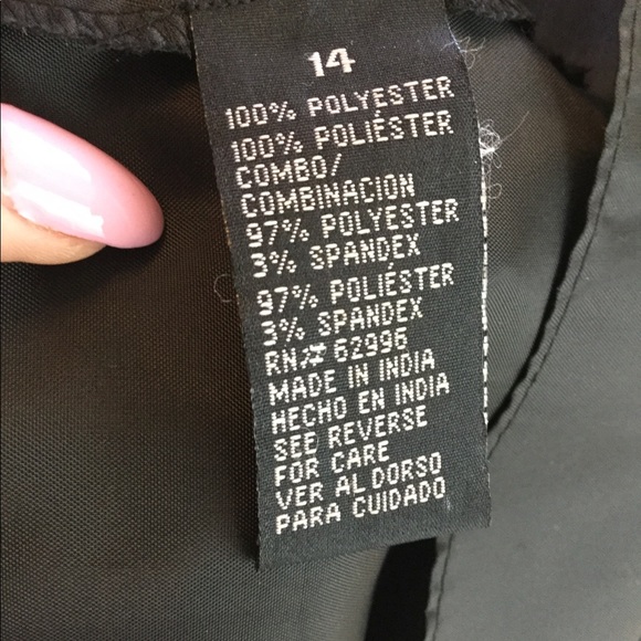 Scarlett black dress with cream colored bow - Picture 7 of 8